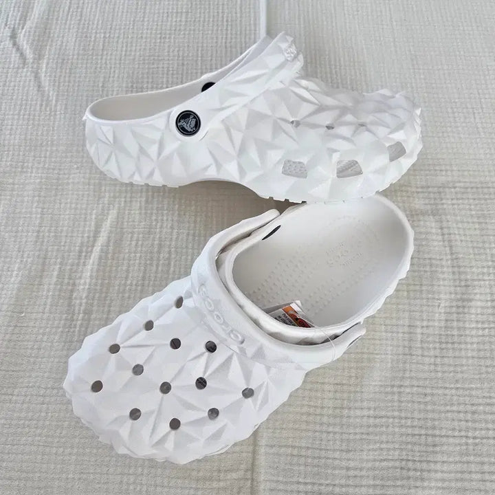 [BUNJANG] Crocs Geometric White / 크록스 지오메트릭 화이트