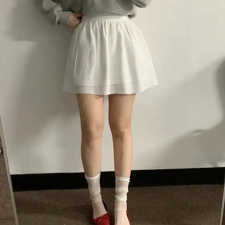 [SOLD OUT] 멜라운지 에이라인 플레어 랩 화이트 스커트