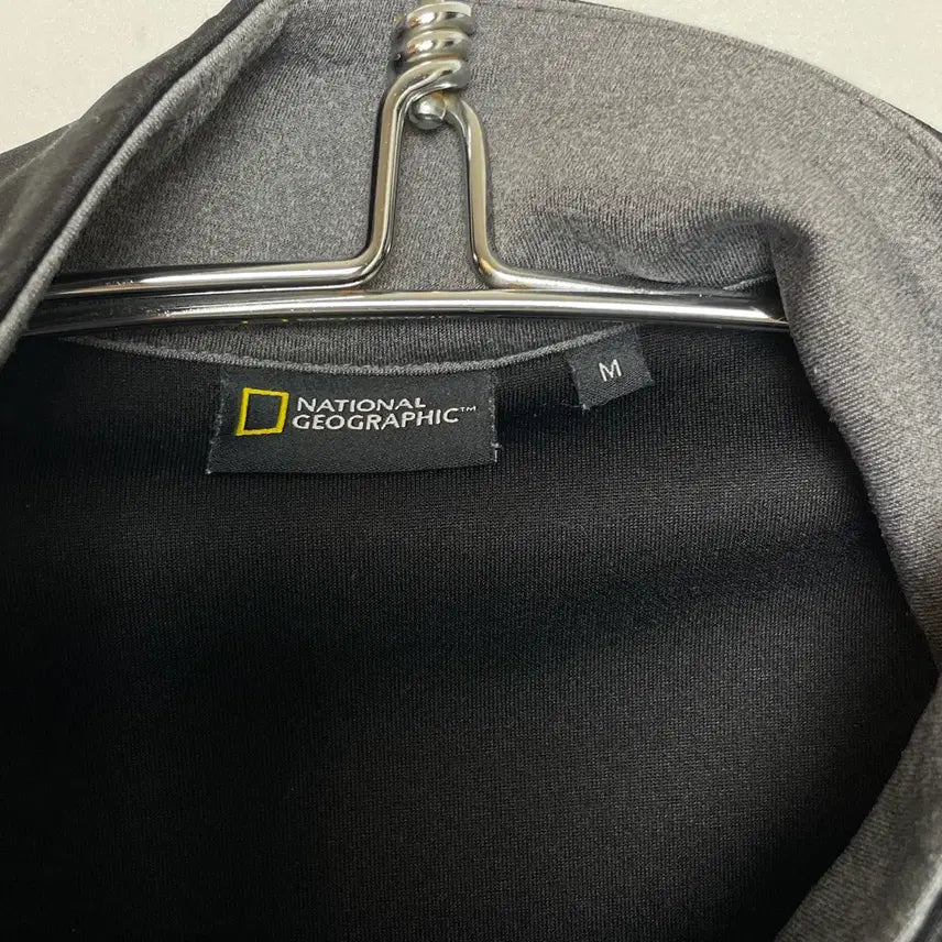 [BUNJANG] National Geographic Zip-Up Jacket Black/Grey / 내셔널지오그래픽 블랙/회색 집업