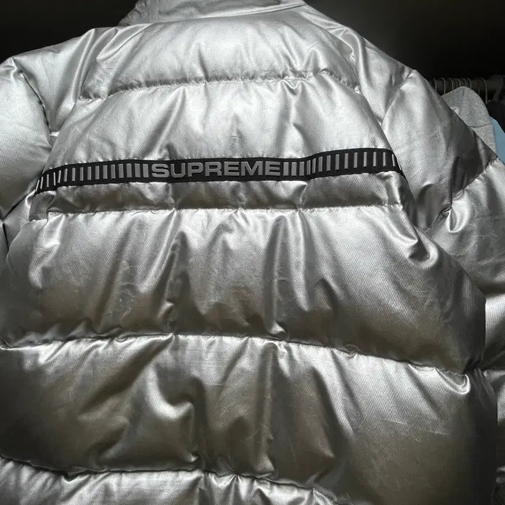 [BUNJANG] Supreme Silver Puffer Jacket / 슈프림 실버 패딩