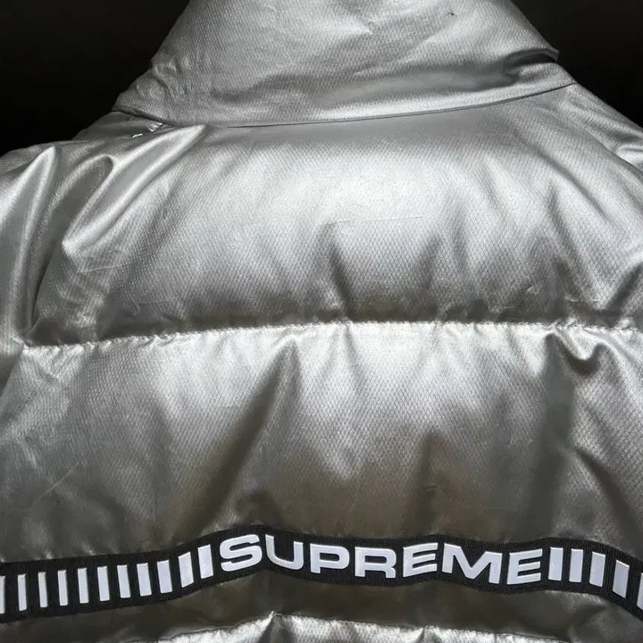 [BUNJANG] Supreme Silver Puffer Jacket / 슈프림 실버 패딩