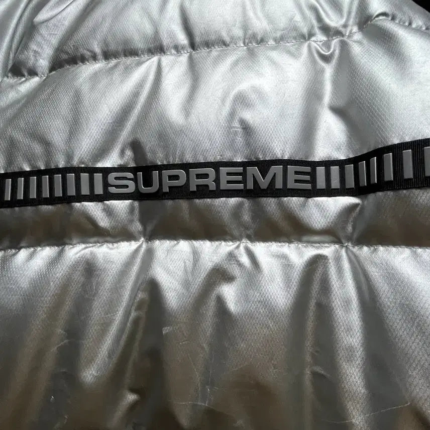 [BUNJANG] Supreme Silver Puffer Jacket / 슈프림 실버 패딩