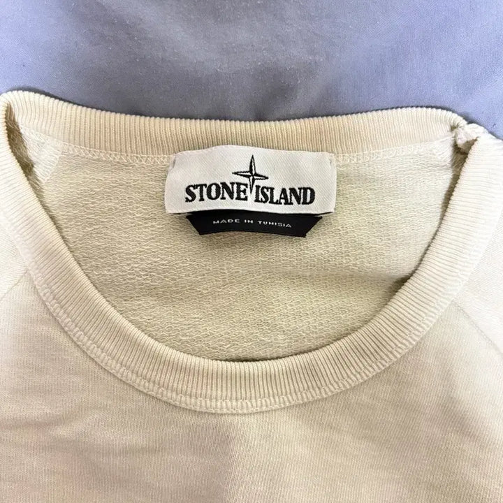 [SOLD OUT] [M] 스톤아일랜드 맨투맨 아이보리