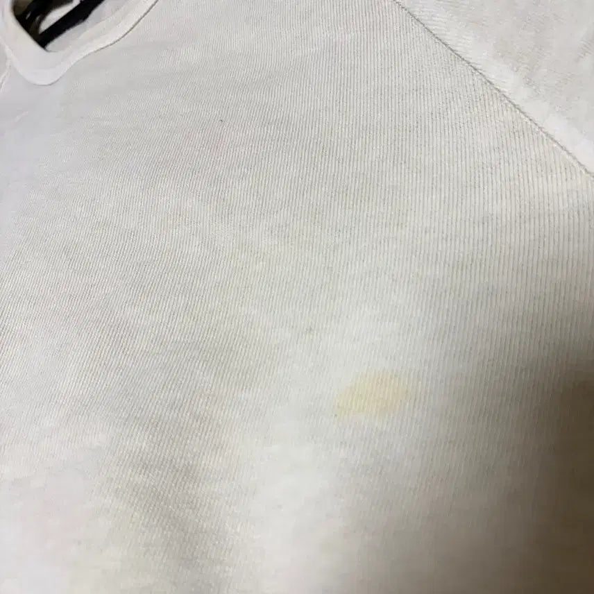 [SOLD OUT] [M] 스톤아일랜드 맨투맨 아이보리