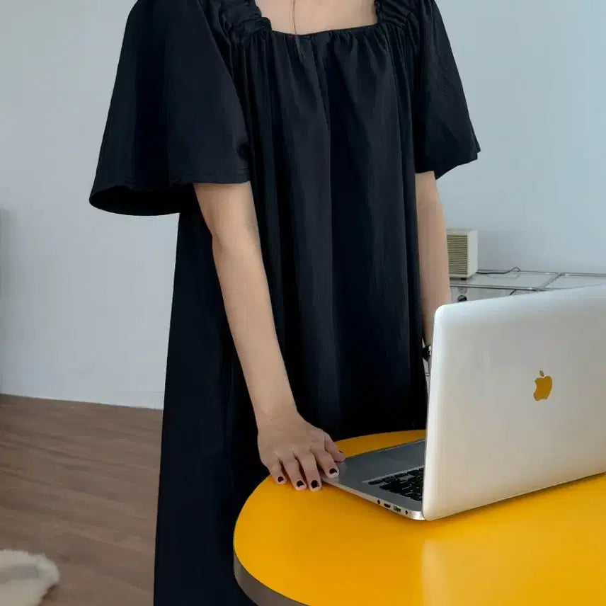 [BUNJANG] Loose Fit Square Neck Long Dress / 새상품 바스락 스퀘어넥 날개 반팔 루즈핏 롱 원피스 임부복 빅사이즈 가능