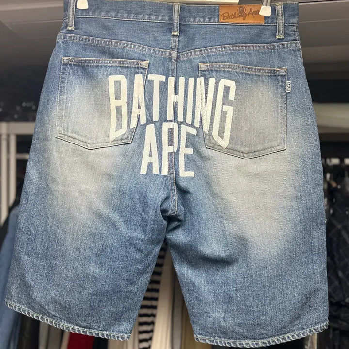 [BUNJANG] BAPE "Bathing Ape" Back Lettering Denim Shorts XL / BAPE 베이프 백 레터링 데님 쇼츠 XL