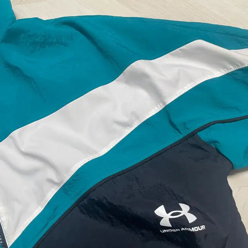 [BUNJANG] Under Armour Ahn Su-ho Windbreaker (M) / 언더아머 약한영웅 안수호 바람막이 M