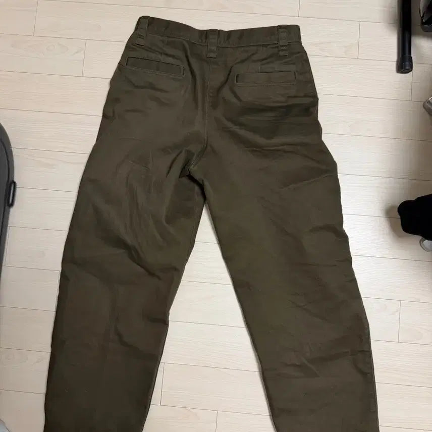 [BUNJANG] Uniqlo Wide Fit Chino Pants 76 / 유니클로 와이드핏 치노팬츠 76