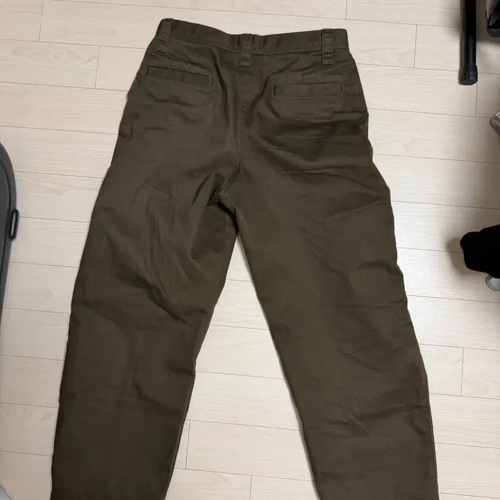 [BUNJANG] Uniqlo Wide Fit Chino Pants 76 / 유니클로 와이드핏 치노팬츠 76