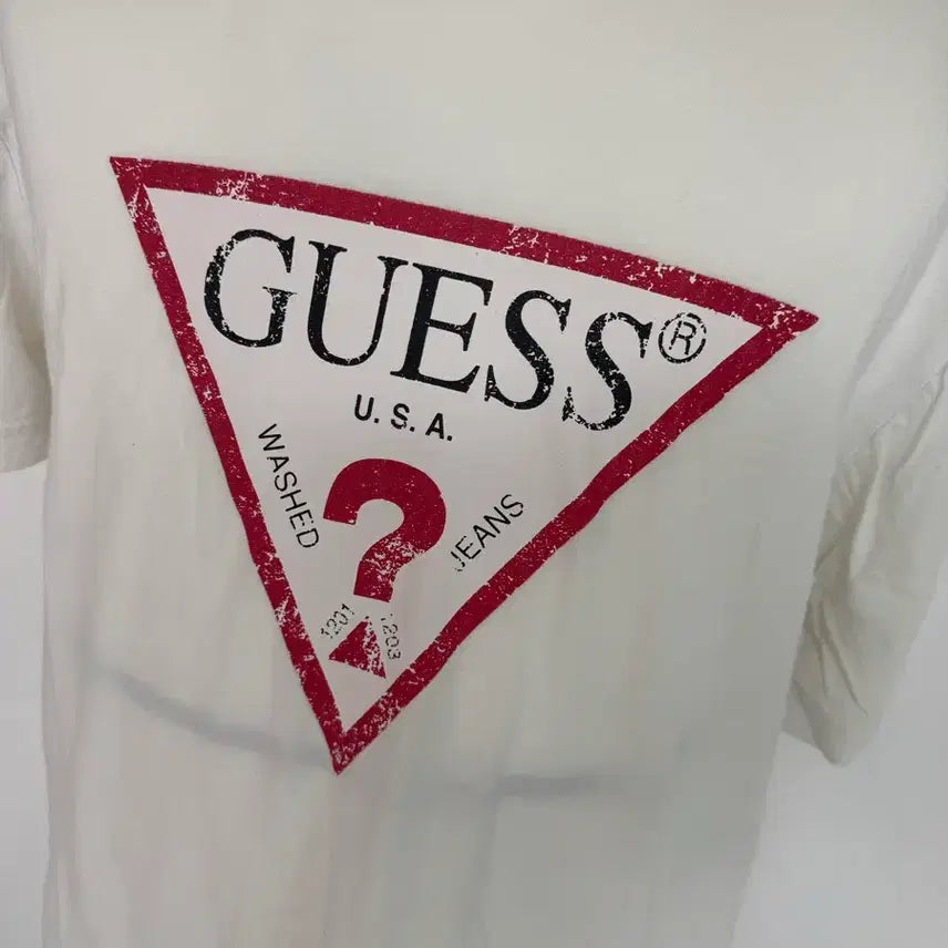 [BUNJANG] Guess Triangles Logo Short Sleeve T-Shirt White / 게스 삼각 로고 반팔 티셔츠 화이트