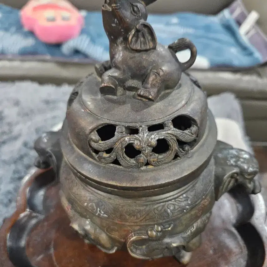[BUNJANG] Elephant Ornament Bronze Censer / 코끼리 장식 동향로. 입니다