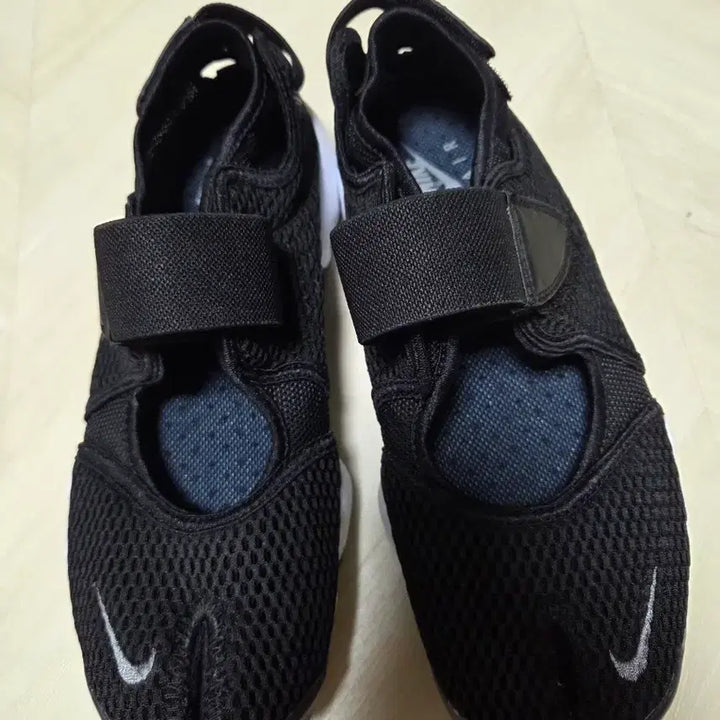 [BUNJANG] Nike Air Rift Black Sneakers (265mm) / 나이키 에어리프트 블랙 265 새상품