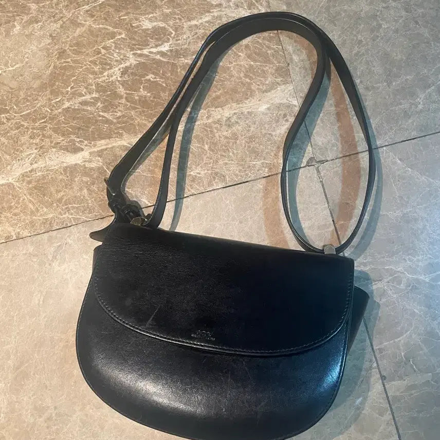 [BUNJANG] A.P.C. Geneva Leather Handbag Shoulder Bag / Apc 제네바 핸드백 숄더백