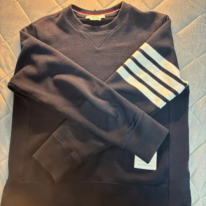 [BUNJANG] Thom Browne Engineered Stripe Sweatshirt Navy / 톰브라운 엔지니어드 사선 스웨트셔츠 네이비