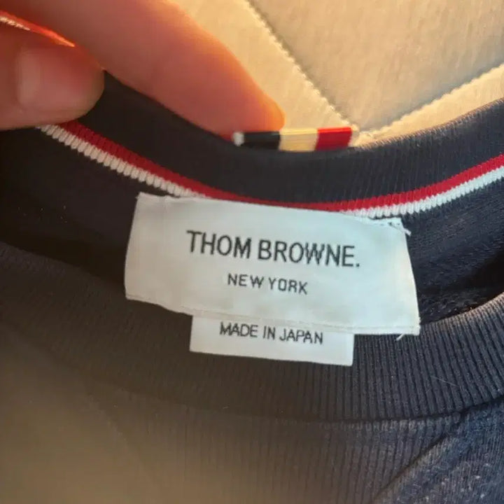 [BUNJANG] Thom Browne Engineered Stripe Sweatshirt Navy / 톰브라운 엔지니어드 사선 스웨트셔츠 네이비