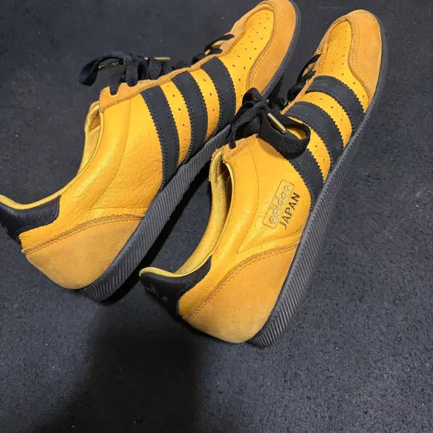 [BUNJANG] Adidas Japan Yellow Core Black Shoes 270 / 아디다스 재팬 옐로우 코어 블랙 270
