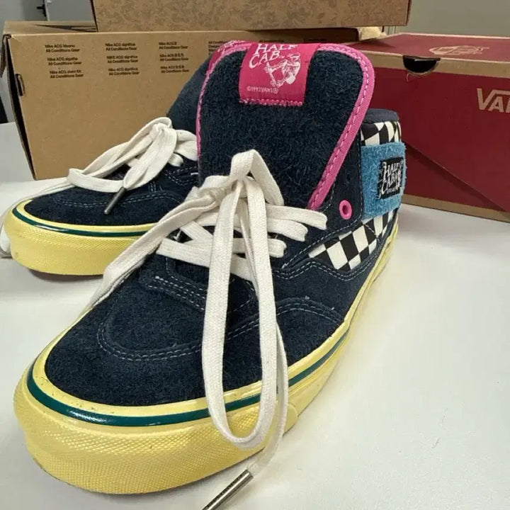 [BUNJANG] Vans Half Cab Black Yellow Checkerboard Sneakers / 반스 하프캡 블랙 옐로우 체커보드 스니커즈