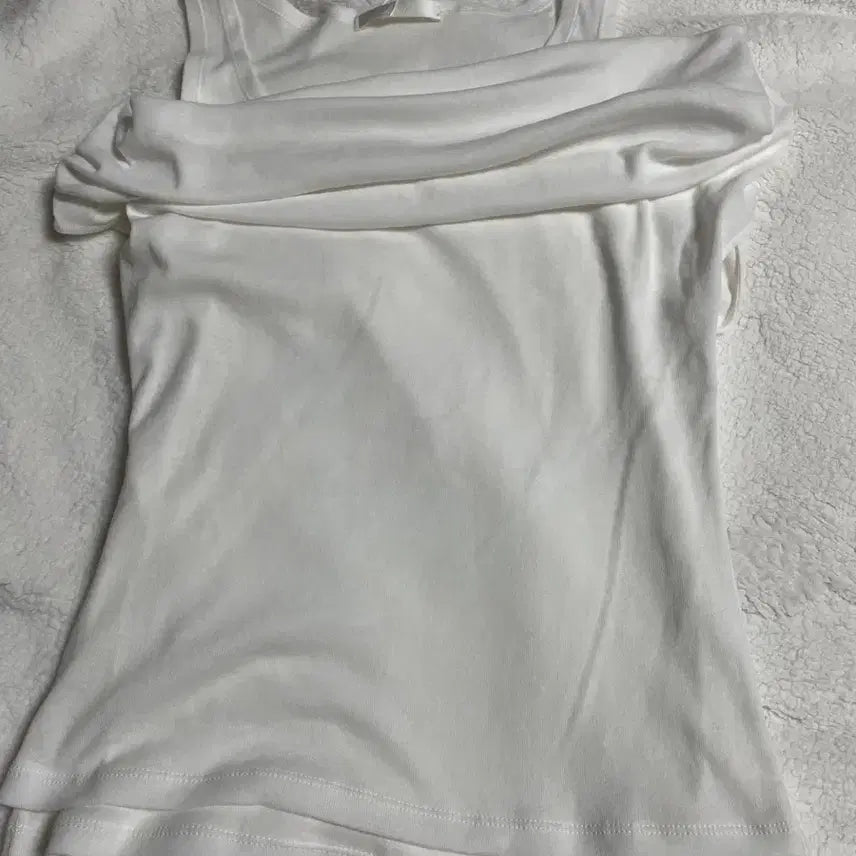 [SOLD OUT] 샵리즈 Rosy layered tee 아이보리