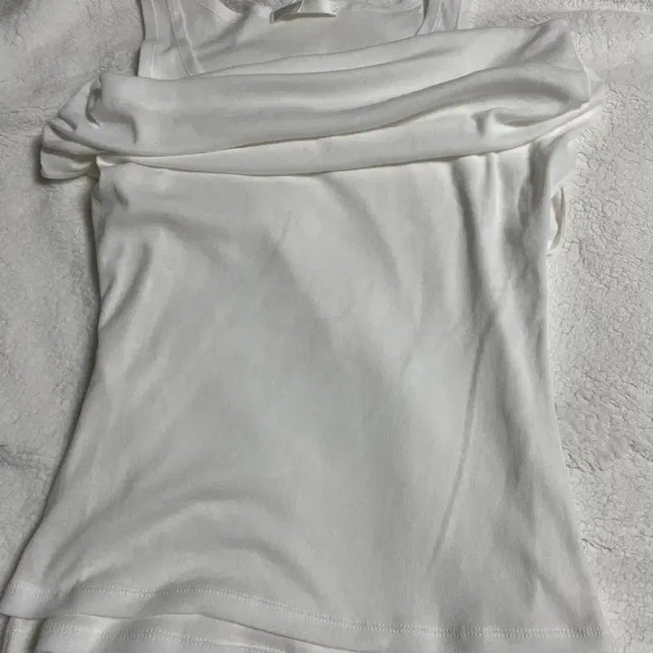 [SOLD OUT] 샵리즈 Rosy layered tee 아이보리