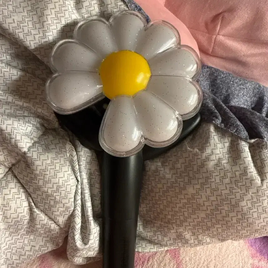 [BUNJANG] G-Dragon Official Daisy Lightstick / GD 데이지봉 팝니다