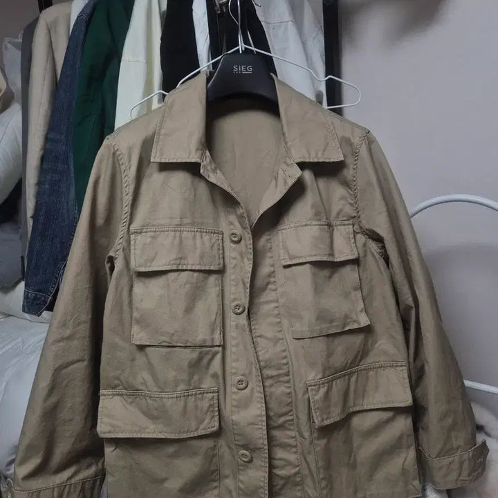 [SOLD OUT] 무신사 스탠다드 베이지 퍼티그 자켓 M95