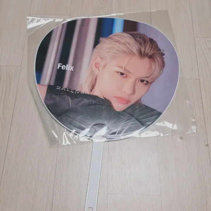 [BUNJANG] Stray Kids Felix Uchiwa Fan / 스트레이키즈 스트레이키즈 필릭스 Felix 올린 부채 우치와