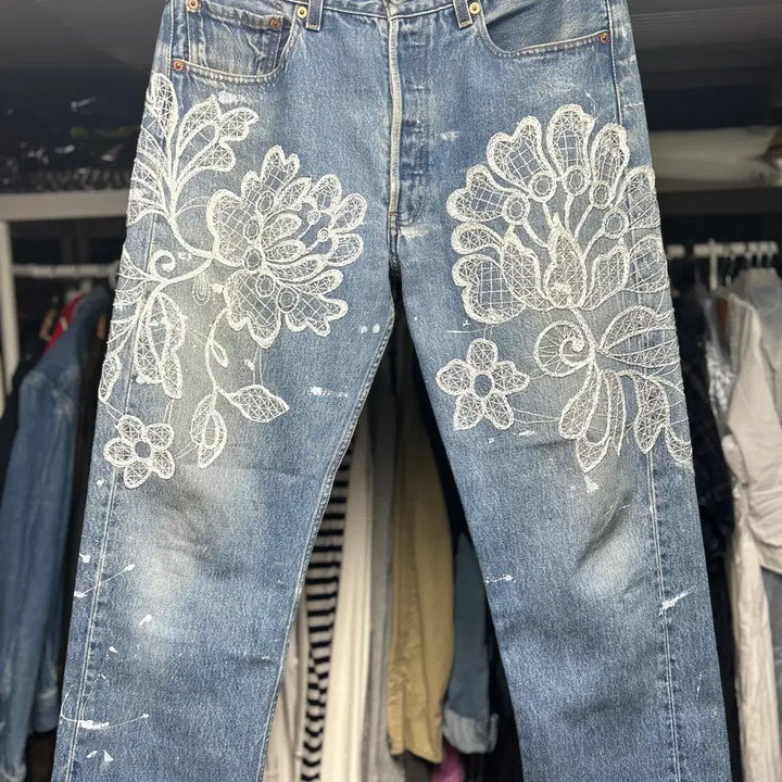 [BUNJANG] INNOCENCE NYC Embroidered Remake Denim Pants (Size 33) / INNOCENCENYC 이노센스NYC 자수 리메이크데님 팬츠 33