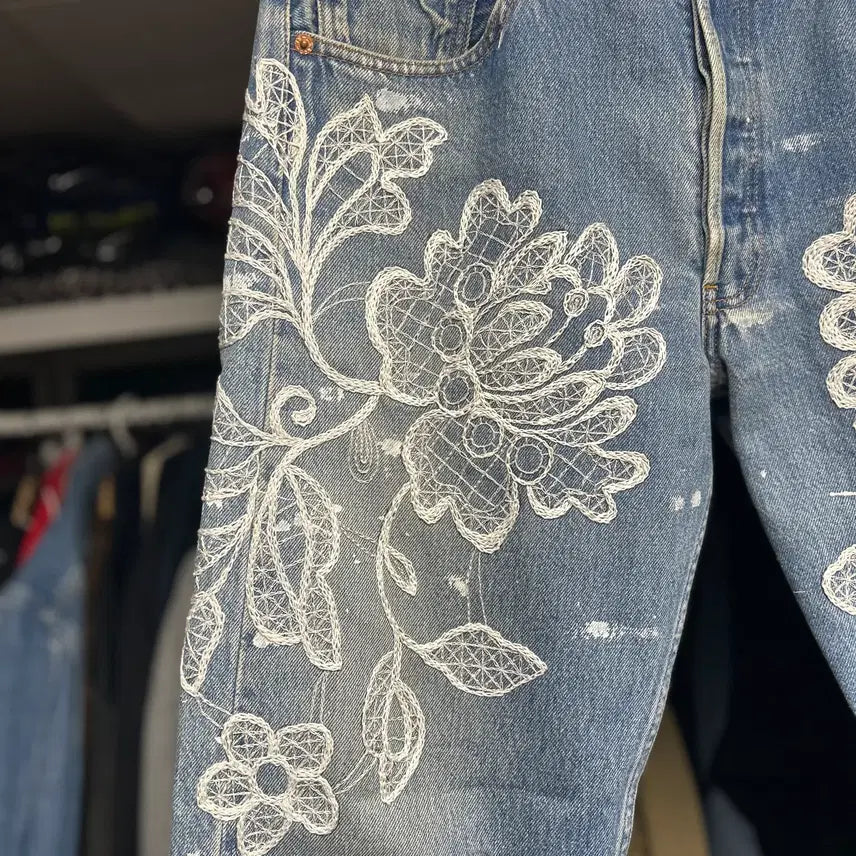 [BUNJANG] INNOCENCE NYC Embroidered Remake Denim Pants (Size 33) / INNOCENCENYC 이노센스NYC 자수 리메이크데님 팬츠 33