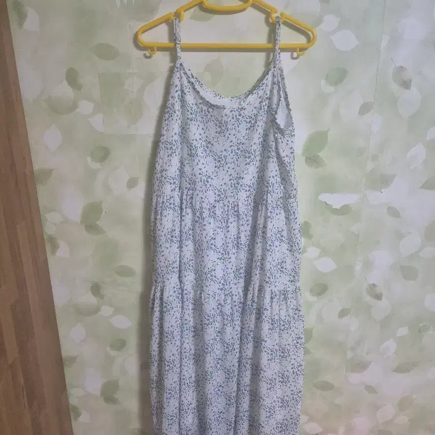 [BUNJANG] Floral Print Spaghetti Strap Maxi Dress / 끈나시 원피스