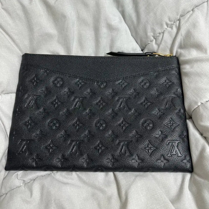 [BUNJANG] Louis Vuitton Monogram Empreinte Clutch M62937 / 루이비통 클러치 모노그램 앙프렝뜨 M62937