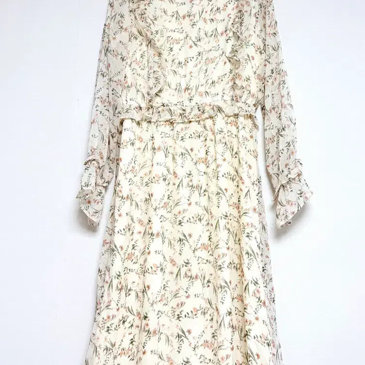 [SOLD OUT] 공구우먼 아이보리 플라워 프릴 롱원피스