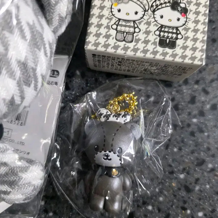 [BUNJANG] Sanrio Hello Kitty 51st Anniversary Mono Tiny Charm Set / 키티 51주년 모노 타이니참 세트