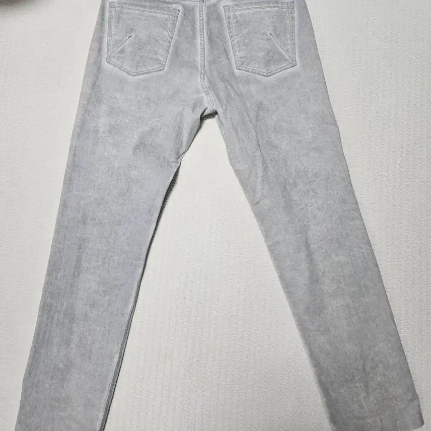 [SOLD OUT] 23SS 시리즈 루나다잉 데님팬츠 힙스터핏 크림 82