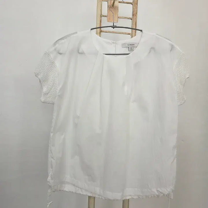 [BUNJANG] SJ WANI 2024 Crinkled Fabric Blouse / SJ WANI  바스락 블라우스 2024년제품