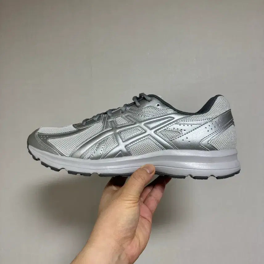 [BUNJANG] Asics Jog 100 S (2E) Glacier Grey Sneakers / 아식스 조그 100 S (2E) - 글래시어 그레이:퓨어 실버 / 120