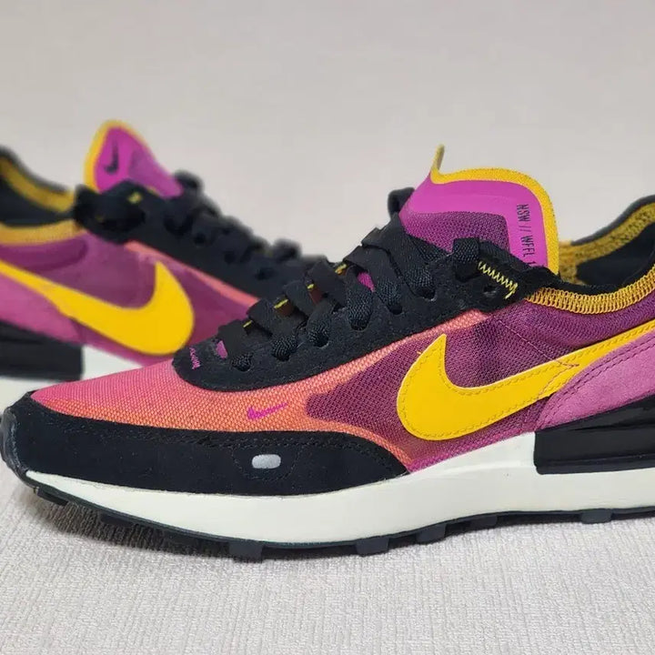 [BUNJANG] Nike Waffle One DC2593-600 Pink/Yellow Sneakers / 나이키 와플 원 DC2593-600 핑크/옐로우 250mm 상태좋음