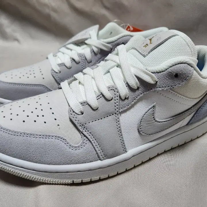 [BUNJANG] Nike Air Jordan 1 Low Paris DV3043-100 / 조던 1 로우 파리 (250mm)