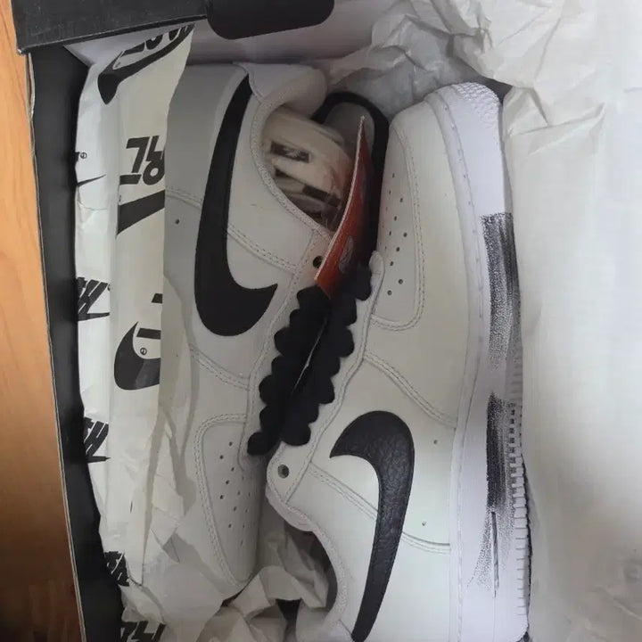 [BUNJANG] PEACEMINUSONE White Sneakers Size 260 / 피스마이너원 흰색 260