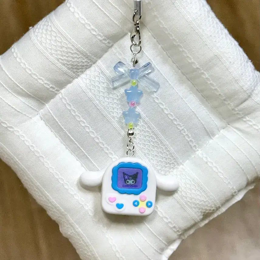[BUNJANG] Sanrio Cinnamoroll Kuromi Game Machine Model Keychain / 산리오 시나모롤 쿠로미 게임기 모형 키링 새상품