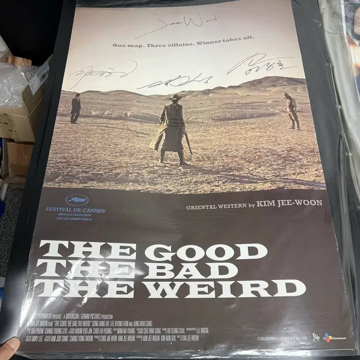 [BUNJANG] Good, Bad, Weird Signed Poster / 좋은 놈 나쁜 놈 이상한 놈 싸인 포스터