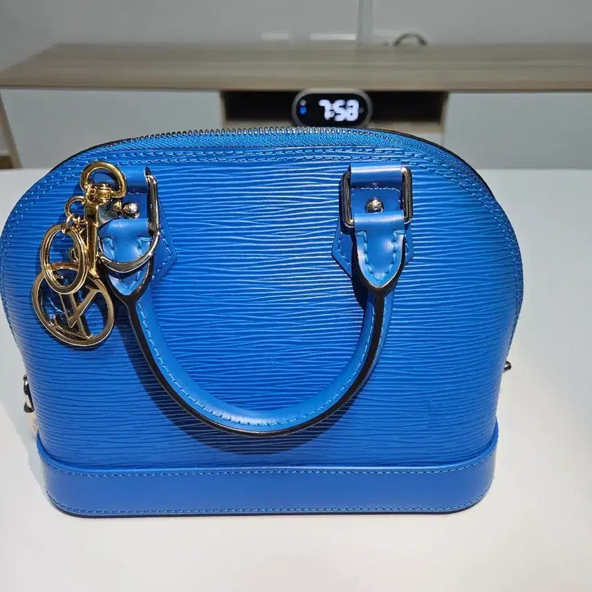 [BUNJANG] Louis Vuitton Alma BB Epi Leather Bag / 루이비통 알마 BB 에피 블루