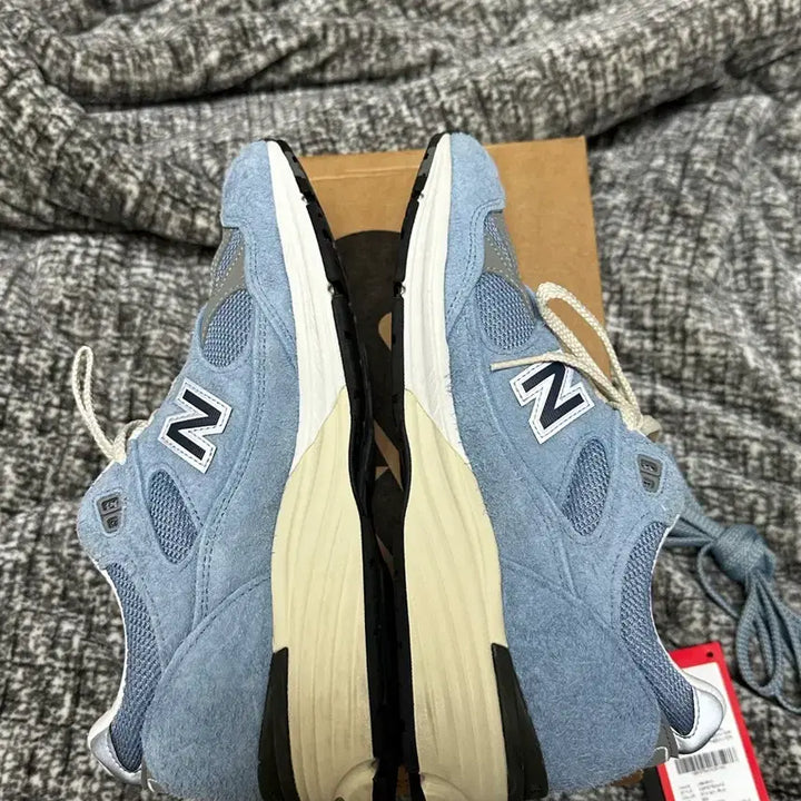 [SOLD OUT] 뉴발란스 991v2 셀레스티얼 블루 스니커즈 260