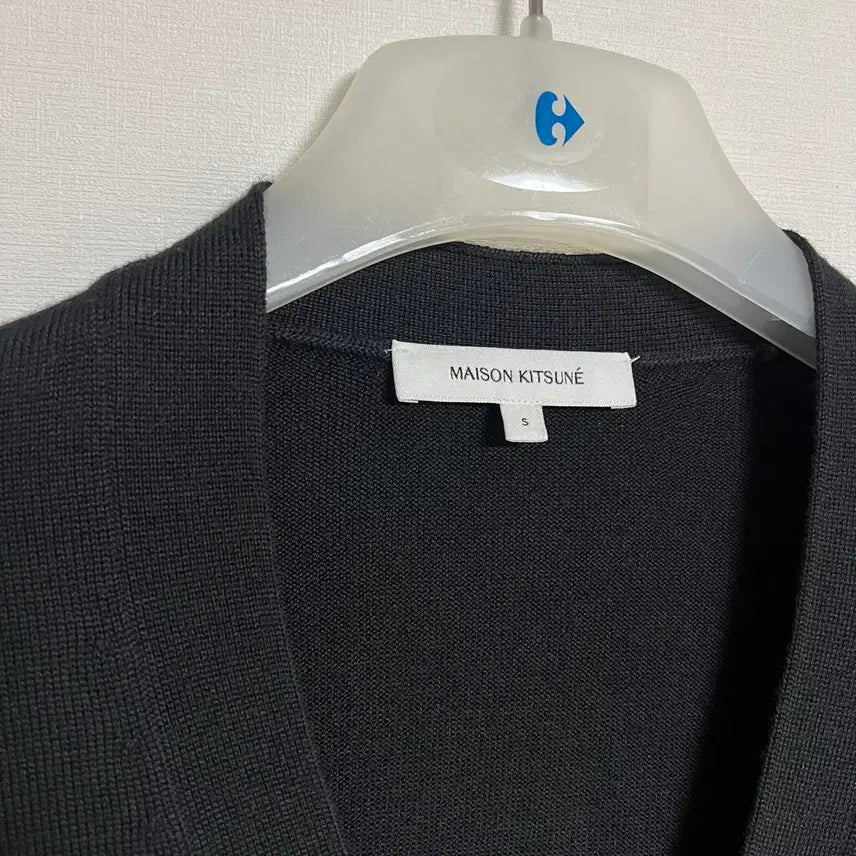 [BUNJANG] Maison Kitsune Bold Fox Head Patch Regular Cardigan Black (Size S) / 메종 키츠네 볼드 폭스 헤드 패치 레귤러 남여공용 가디건 블랙 S사이즈