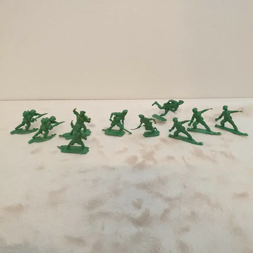 [BUNJANG] Miniature Soldier Figures Set (Approx. 3cm) / 약3cm 소형 군인 피규어 모형 아미맨 버켓솔져