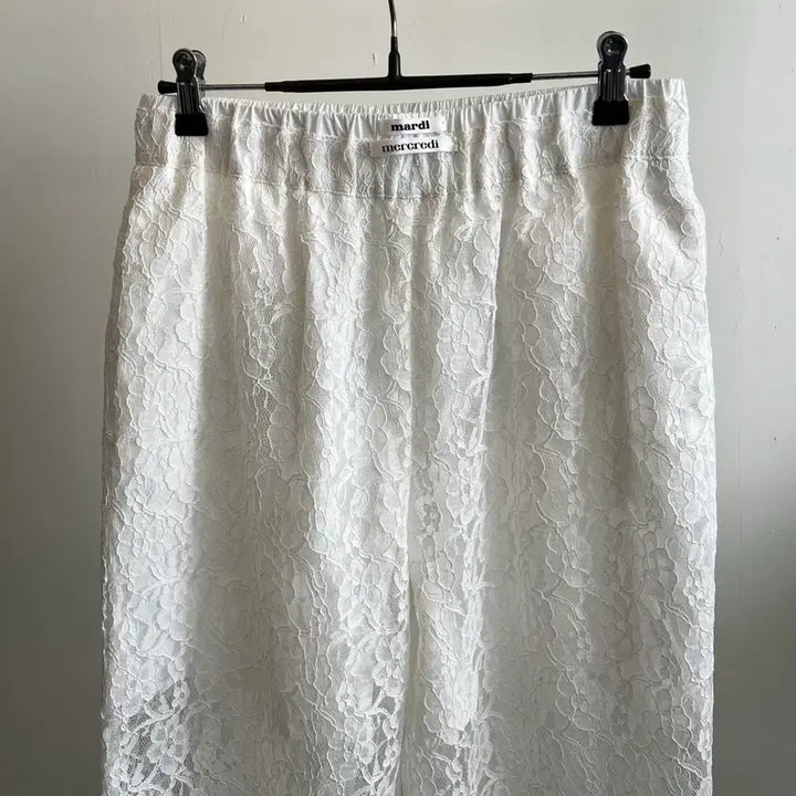 [BUNJANG] Mardi Mercredi Lace Slacks Pants / 마르크 메크리디 레이스 바지(정품)2025