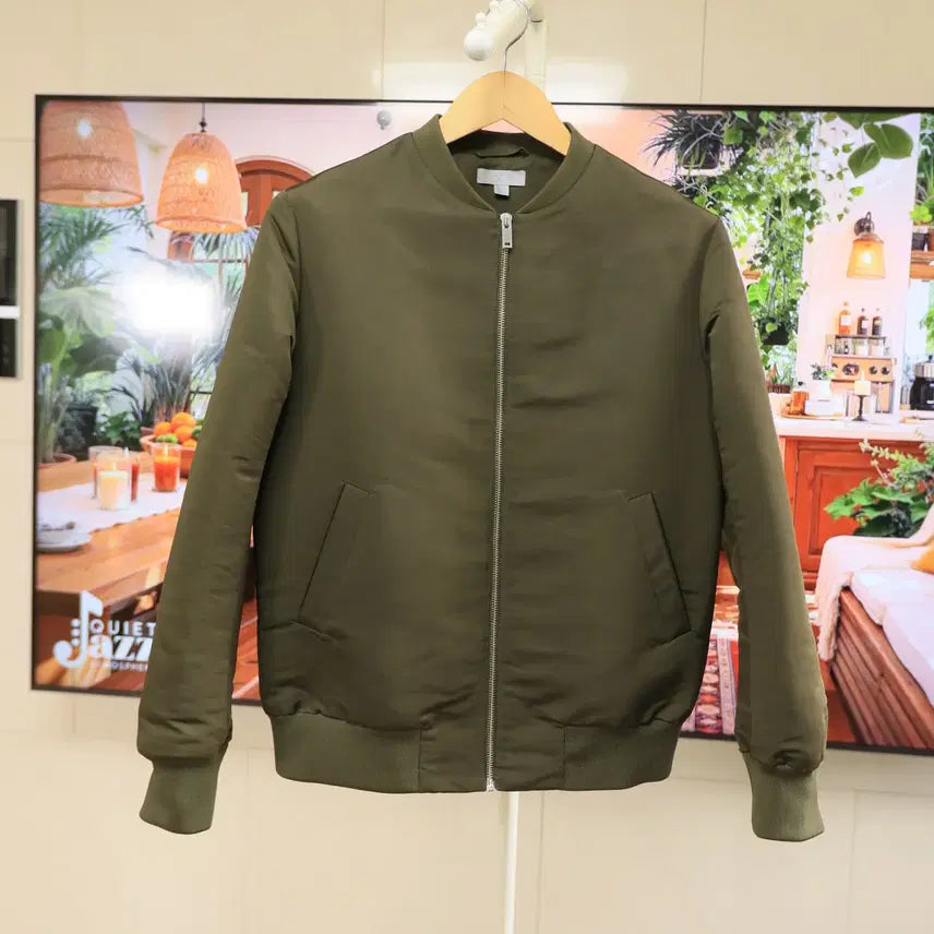 [BUNJANG] COS Khaki Bomber Jacket Unused Condition Dry Cleaned Unisex / COS 카키 봄버 미사용급 드라이 완료 / 공용