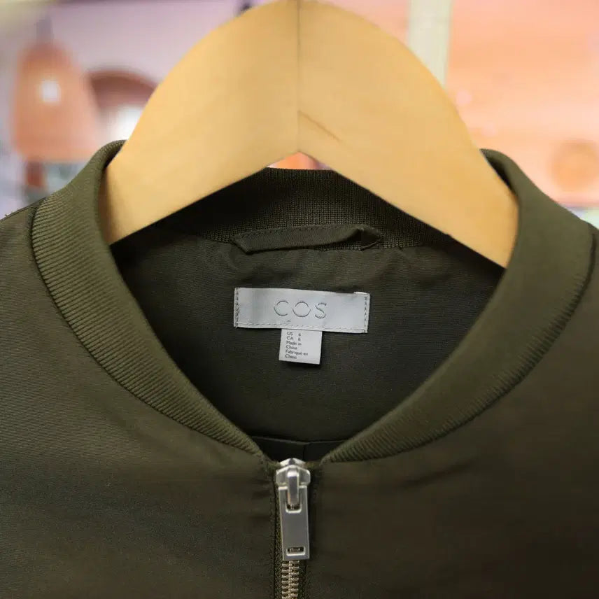 [BUNJANG] COS Khaki Bomber Jacket Unused Condition Dry Cleaned Unisex / COS 카키 봄버 미사용급 드라이 완료 / 공용