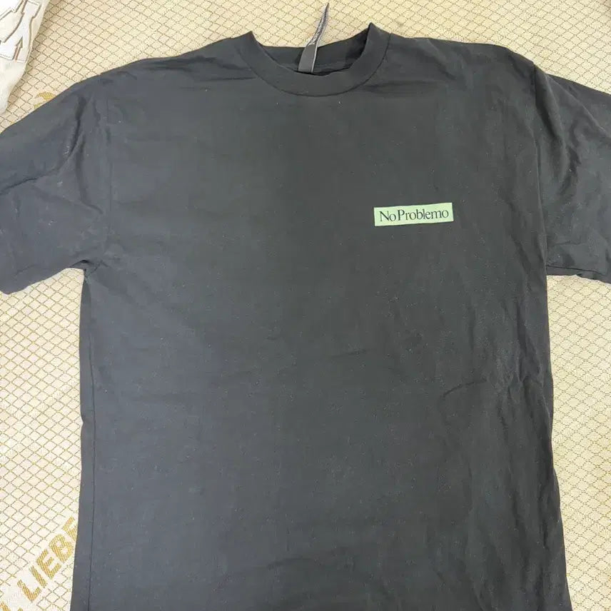 [BUNJANG] No Problem Crewneck Short-Sleeve T-Shirt Size M / 노프라블레모 반팔 M