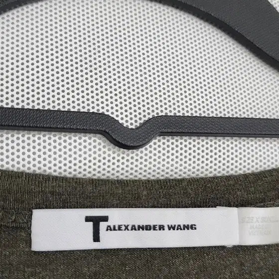 [BUNJANG] Alexander Wang Khaki Silk T-Shirt XS / 알렉산더왕 카키 실켓 티셔츠 xs
