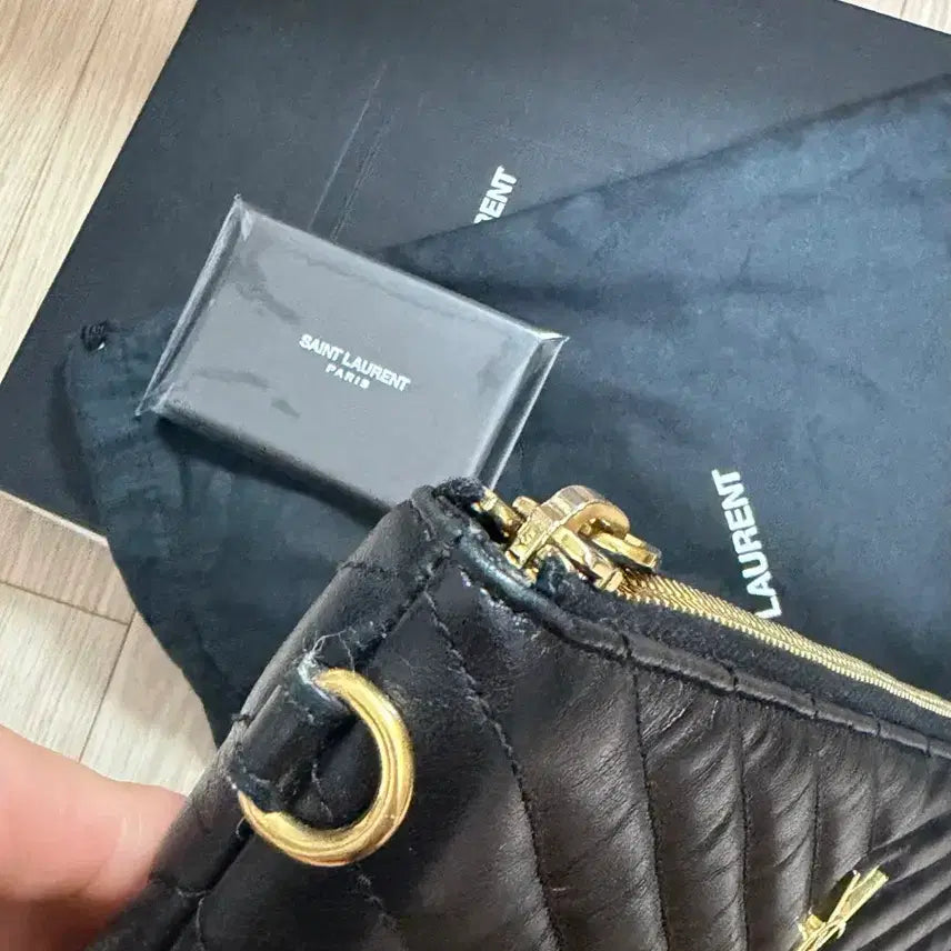 [BUNJANG] Saint Laurent Matelassé Clutch Black Gold Hardware / 생로랑 마틀라세 클러치 블랙 금장